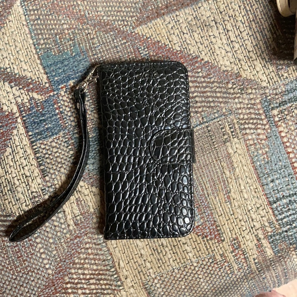 Iphone se or iPhone 7/8 wallet case